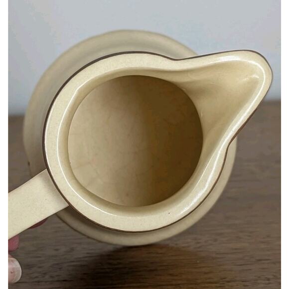 Vintage Pfaltzgraff Village Stoneware Beige Brown Creamer Pitcher USA 6 - 24 - Picture 5 of 11